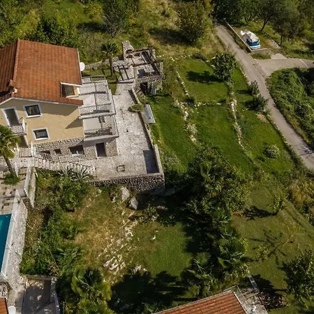 Marun Lovran Villa